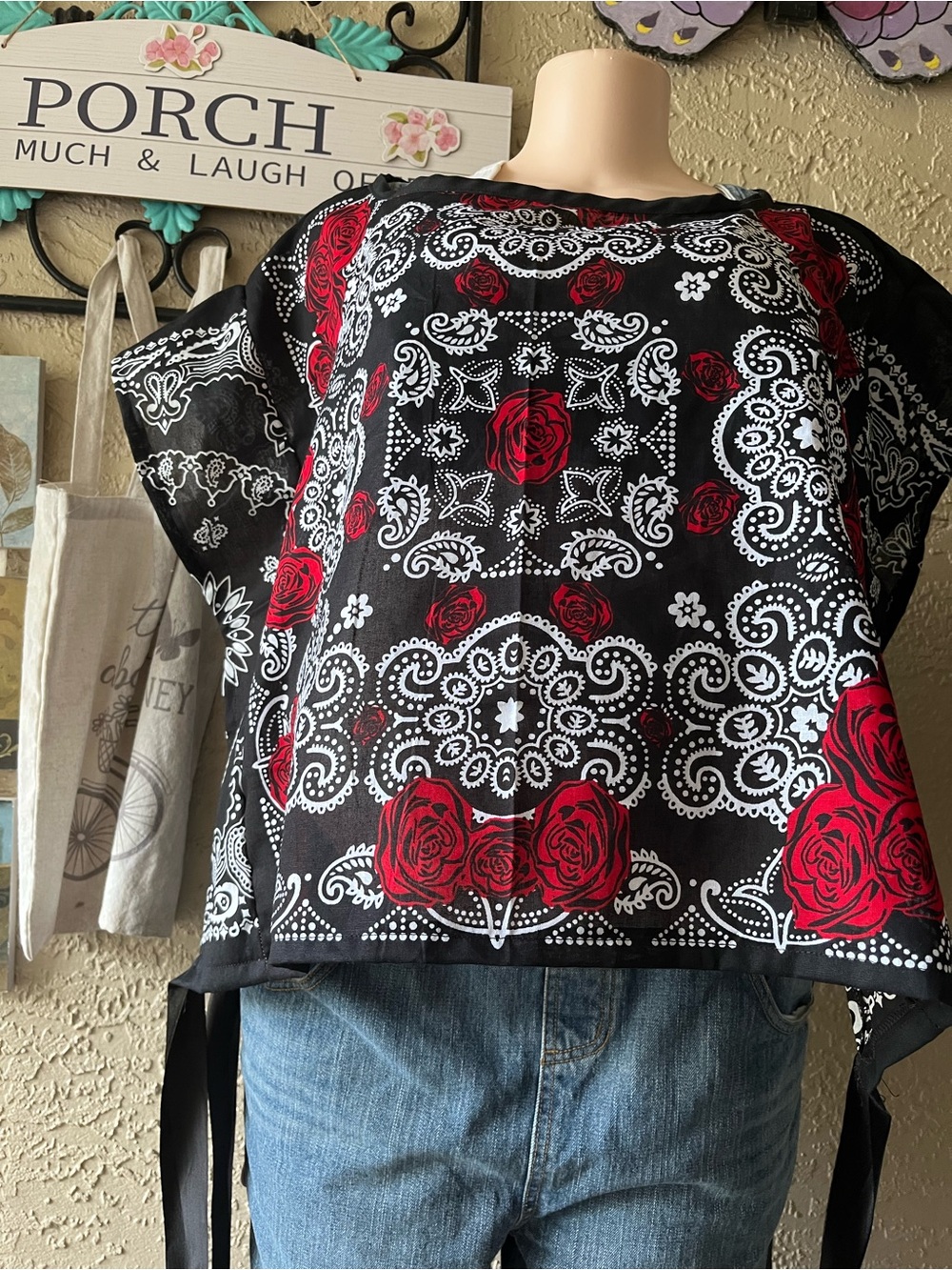 VTG Jiffy wrap around top Black Bandana Printing w/Red Rose Accents. Summer